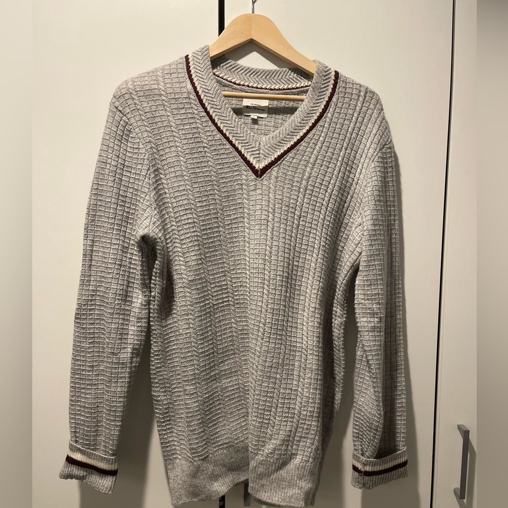Ben Sherman V Neck Sweater Size M